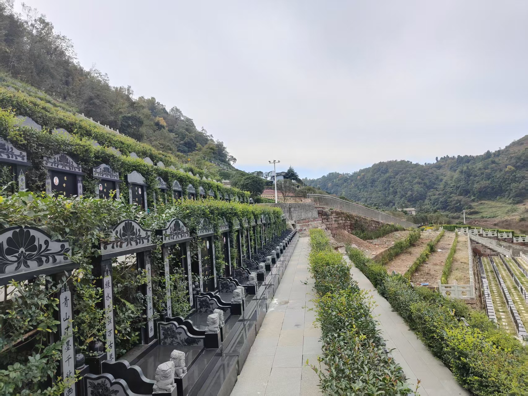 卧龙寺公墓墓型样式5